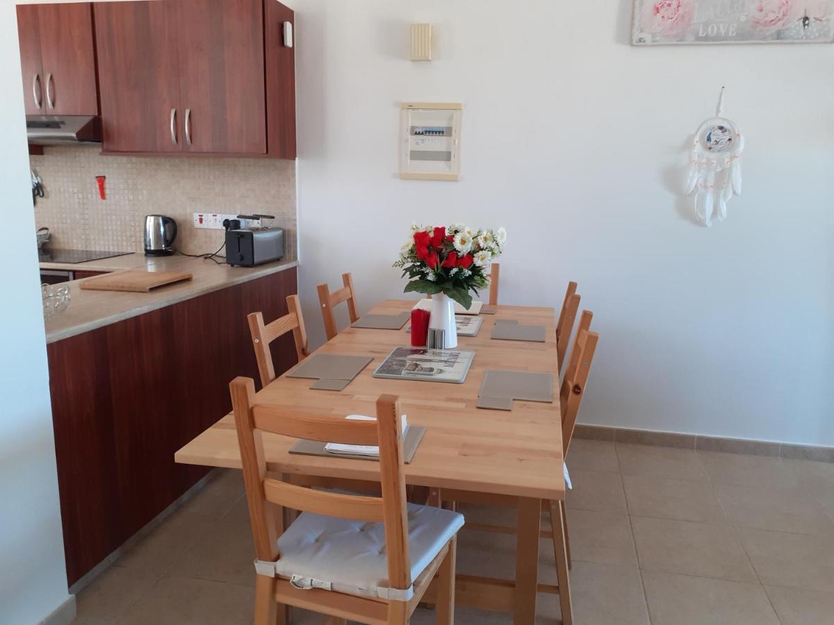 Beautiful 2-Bed House In Mandria Paphos Βίλα Εξωτερικό φωτογραφία