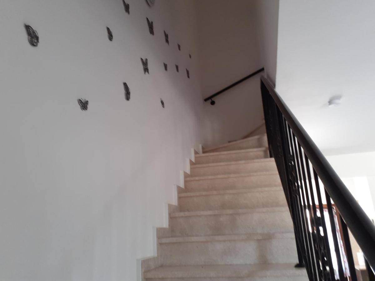 Beautiful 2-Bed House In Mandria Paphos Βίλα Εξωτερικό φωτογραφία