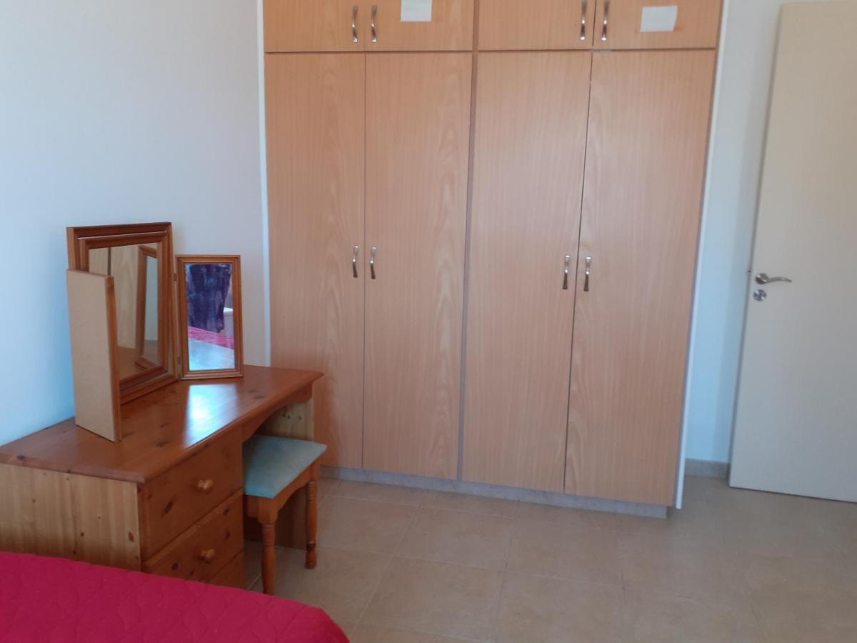 Beautiful 2-Bed House In Mandria Paphos Βίλα Εξωτερικό φωτογραφία