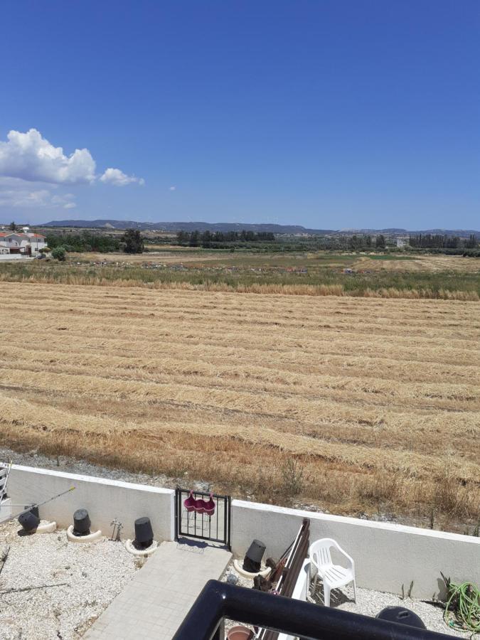 Beautiful 2-Bed House In Mandria Paphos Βίλα Εξωτερικό φωτογραφία