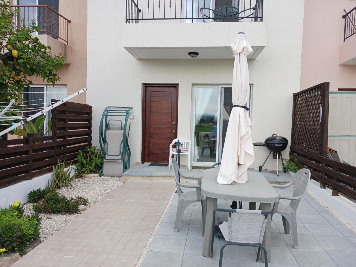 Beautiful 2-Bed House In Mandria Paphos Βίλα Εξωτερικό φωτογραφία